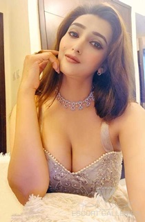 Best call girls service in Lucknow